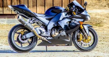 Kawasaki con accesorios especializados