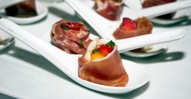 Gastronomía y servicios