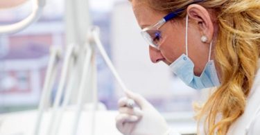 Cuidar la higiene bucodental