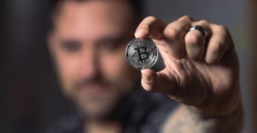 dinero en los exchanges